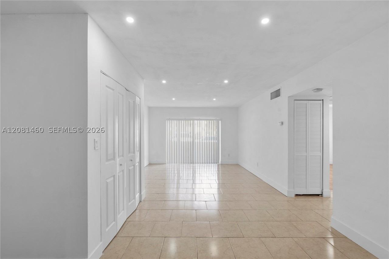 14013 Sw 90th Ave #107D - Photo 3 of 27
