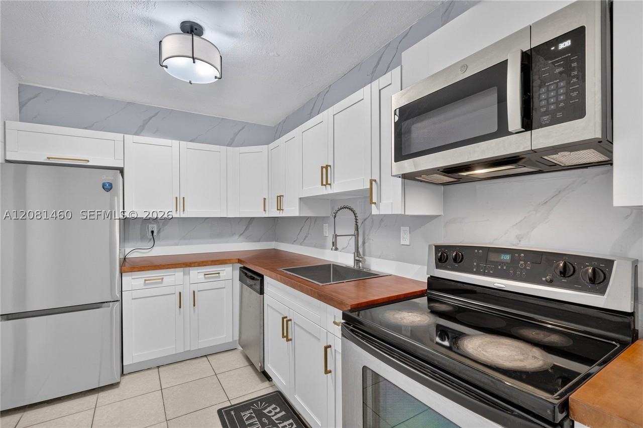 14013 Sw 90th Ave #107D - Photo 4 of 27