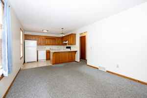 featured image of 127 E Adams St #B7