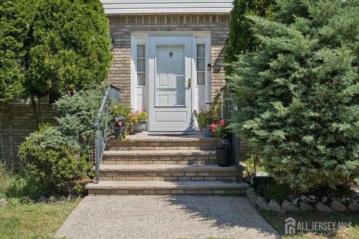 8 Piluso Way - Photo 4 of 43