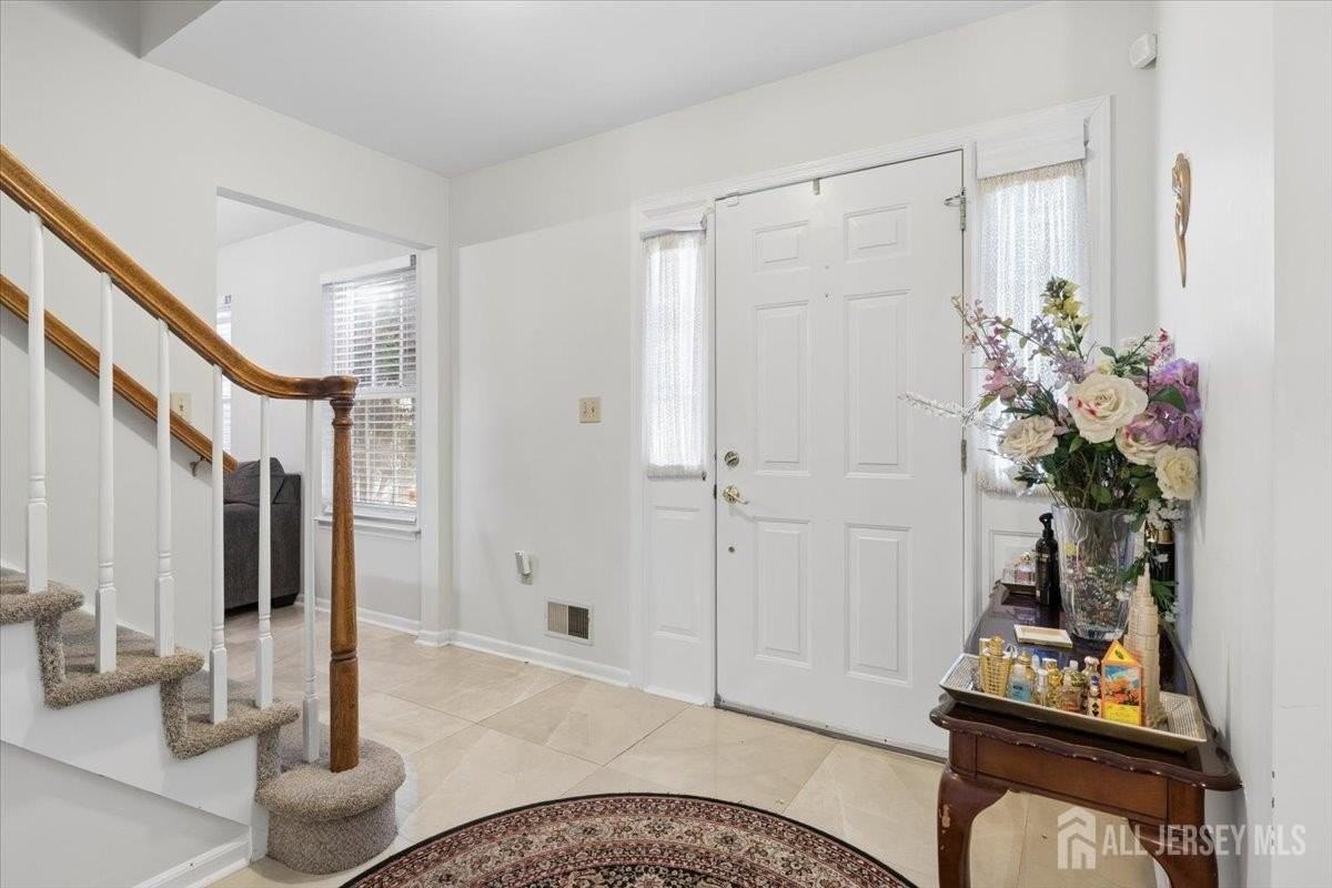 8 Piluso Way - Photo 5 of 43