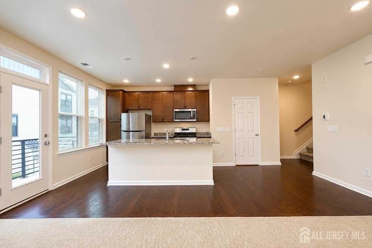 605 Parker Blvd - Photo 7 of 40