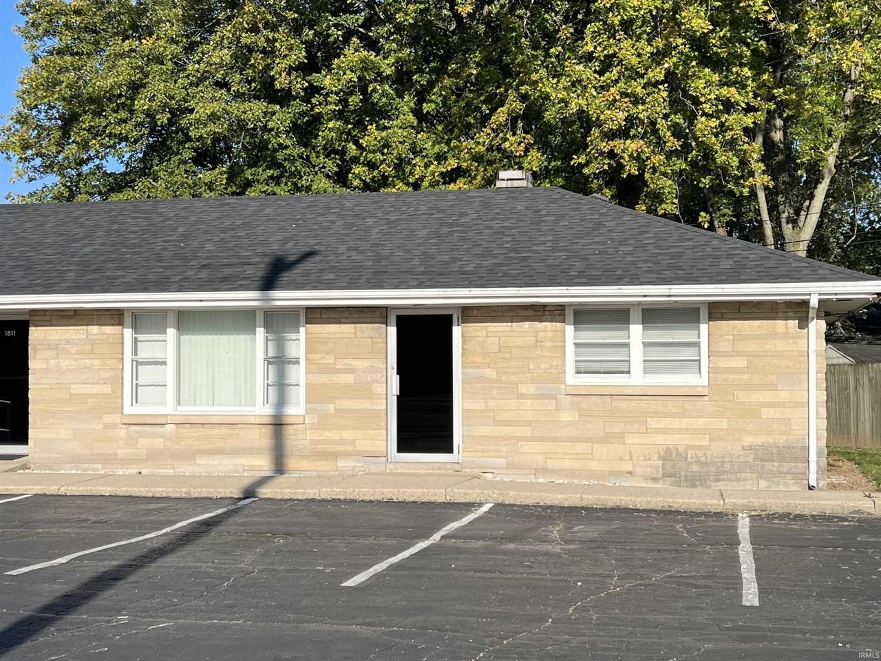 1811 Bundy Ave - Photo 2 of 6
