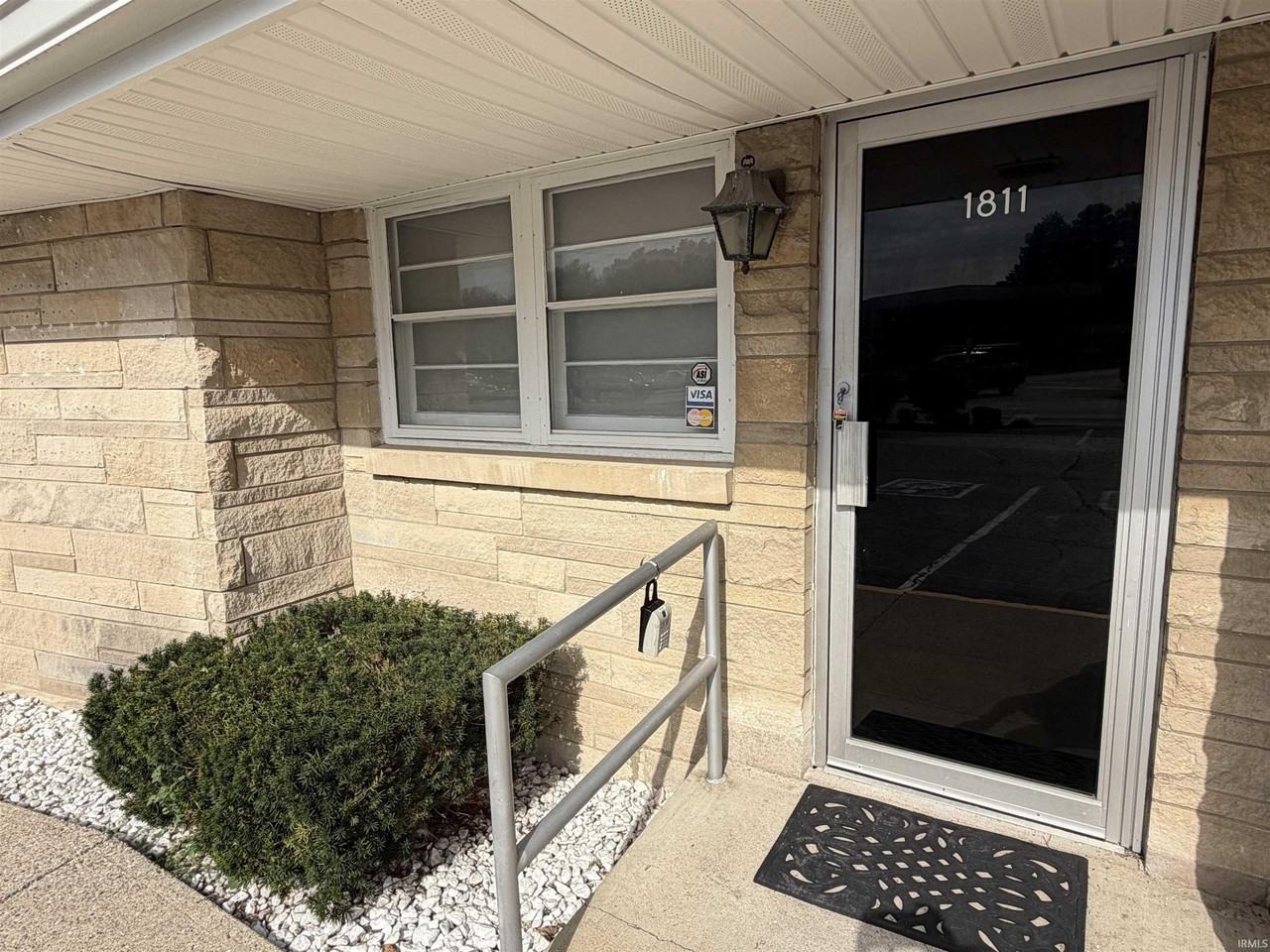 1811 Bundy Ave - Photo 5 of 6