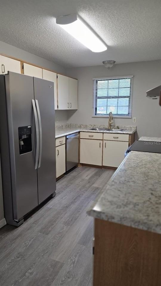 24 Wellside Ln - Photo 2 of 34