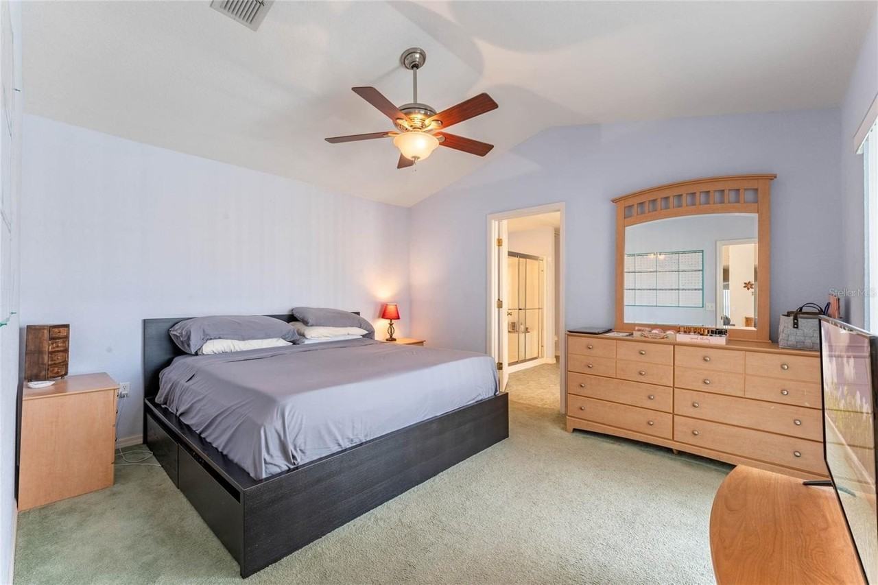 233 Reserve Dr - Photo 4 of 9