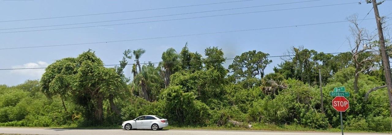 4266 Placida Rd - Photo 3 of 7
