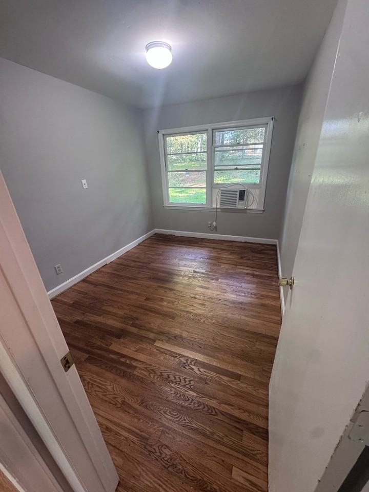 412 Beechwood Cir #1 - Photo 4 of 18