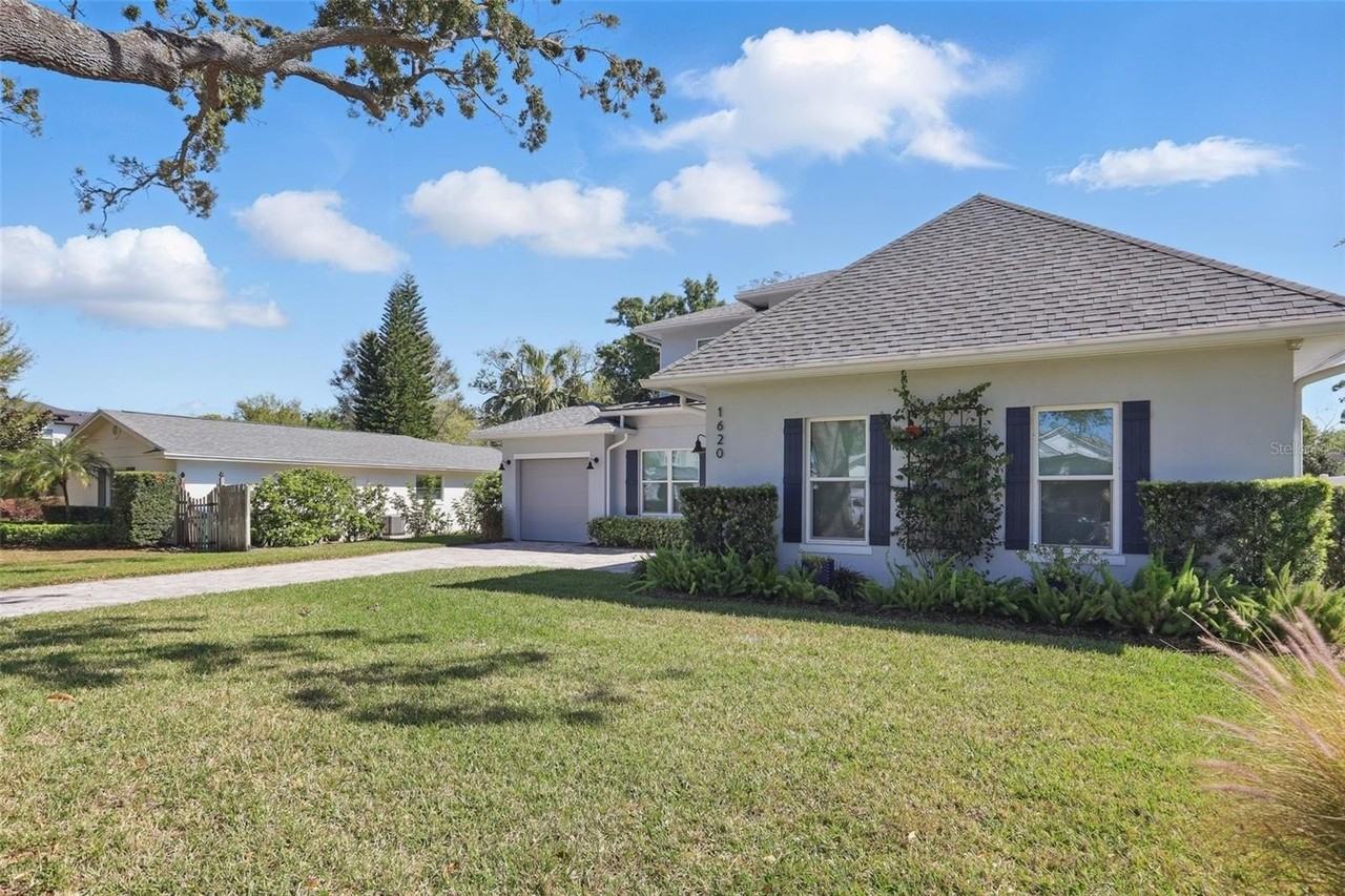 1620 Palm Ave - Photo 3 of 50