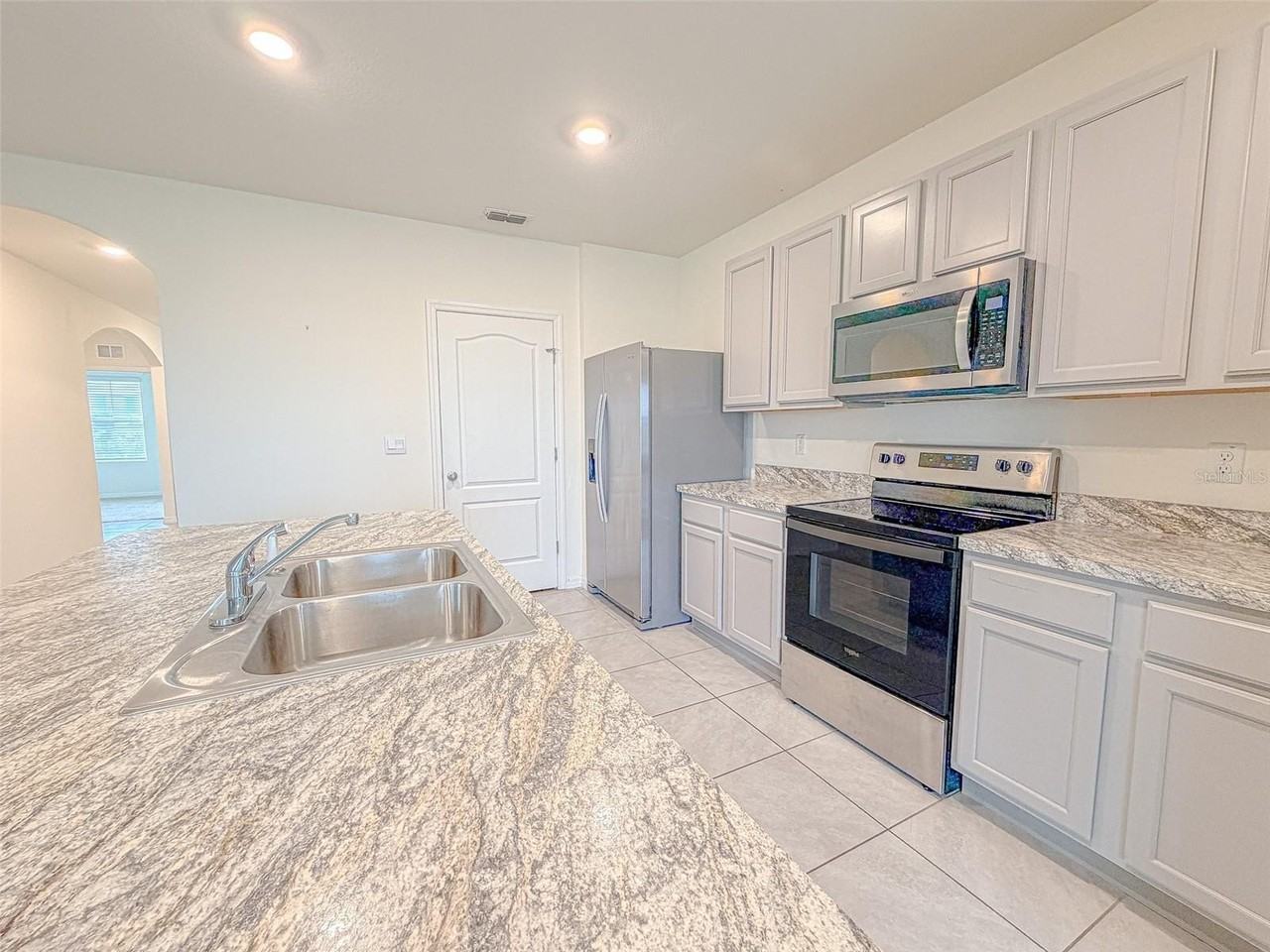 309 Sofia Ln - Photo 7 of 21