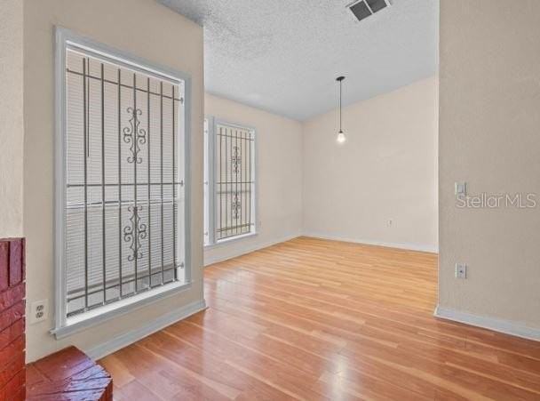 652 Saint Johns Ct #652 - Photo 5 of 19