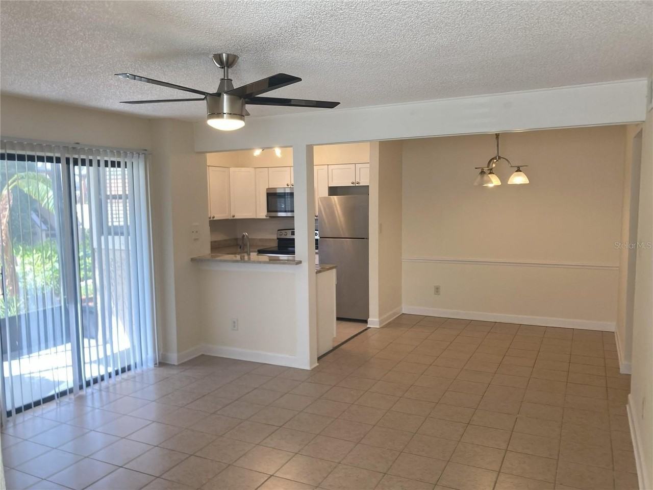 2918 Antique Oaks Cir #25 - Photo 3 of 21