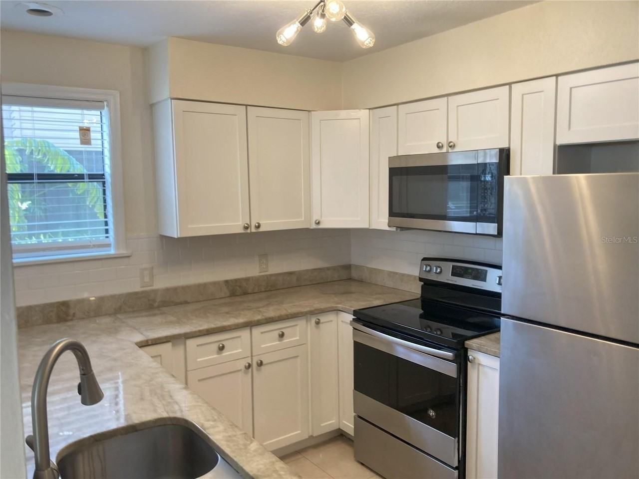 2918 Antique Oaks Cir #25 - Photo 6 of 21