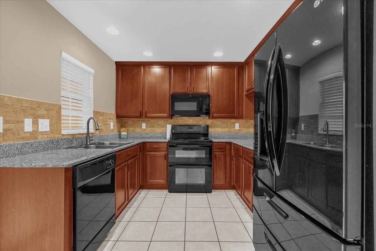 5440 River Rock Rd #5440 - Photo 6 of 28