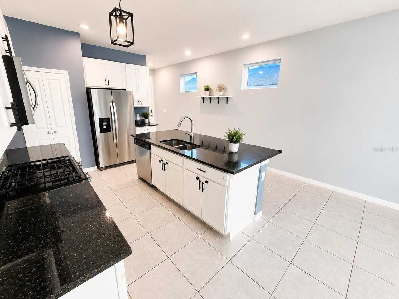 10017 Colorado Pl - Photo 3 of 15