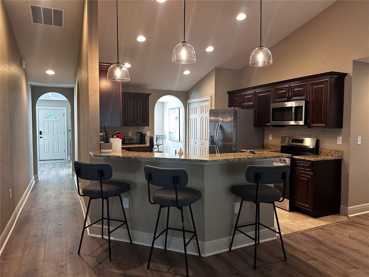5990 Nw 60th Ter - Photo 6 of 27