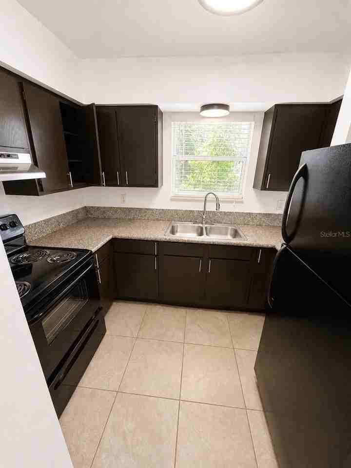 1183 Bentley Rd #4 - Photo 7 of 10