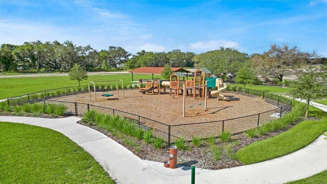 1437 Tawny Ridge Rd - Photo 5 of 19