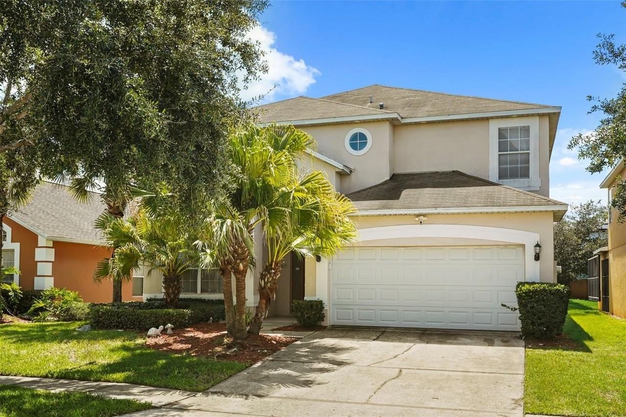 1265 Seasons Blvd - Photo 2 of 46