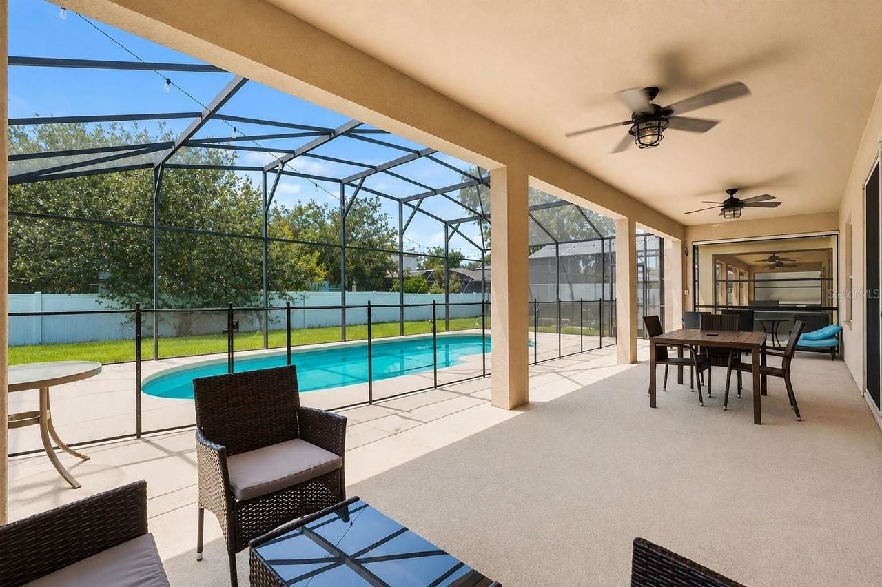 1265 Seasons Blvd - Photo 4 of 46