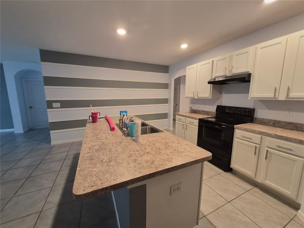 492 Honey Bell Rd - Photo 3 of 10