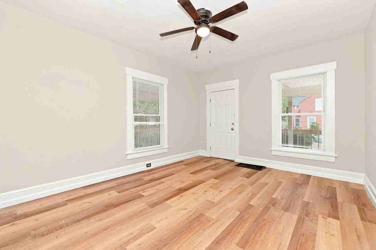 710 S Mulberry St #710 - Photo 4 of 10