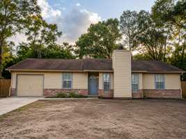 featured image of 303 Springwood Cir #288