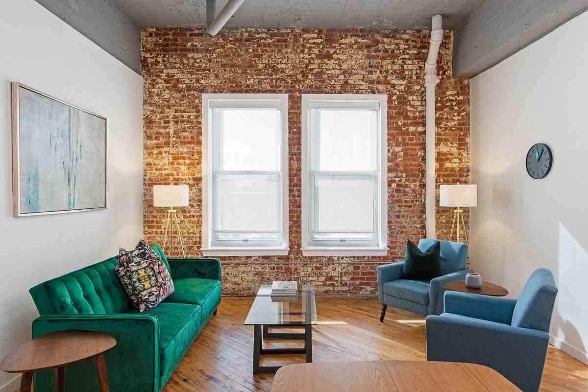 1108 E 30th St221 #221 - Photo 4 of 22