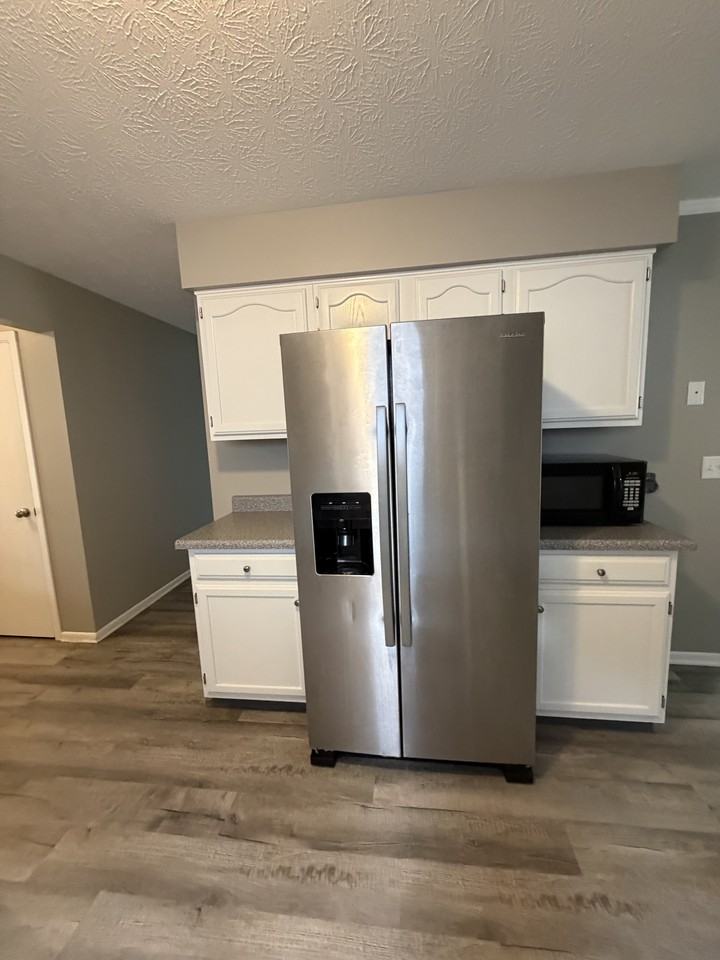 453 Auburn St #1 - Photo 7 of 30