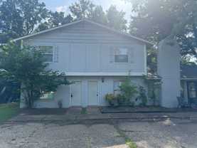8304 Woodview Dr E - Photo 1 of 1