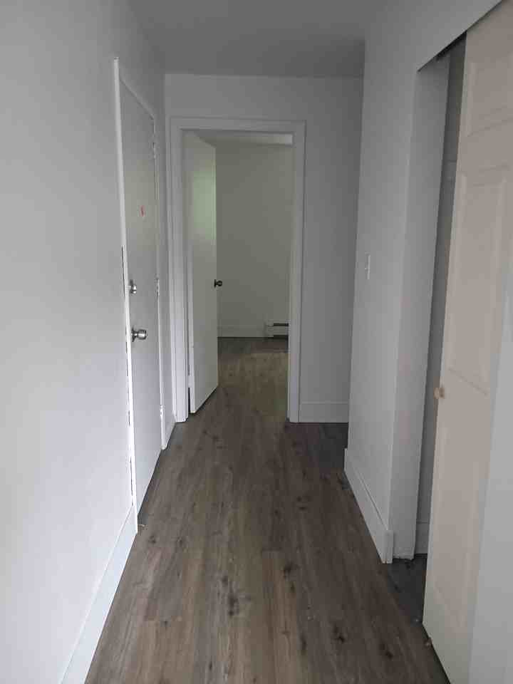 131 S. 48th Street - Photo 3 of 4
