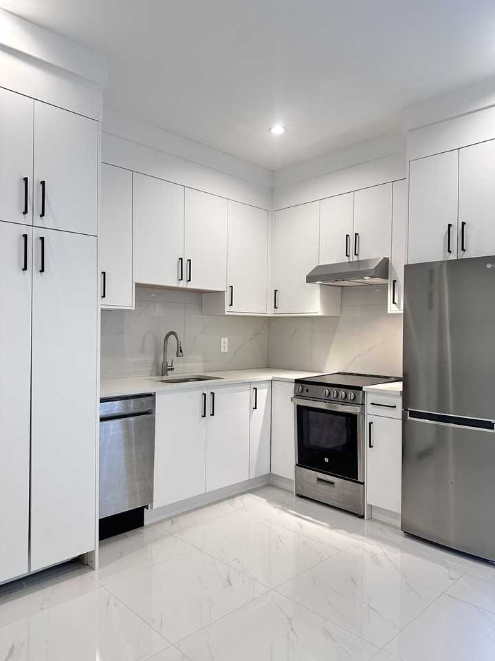 7605 16th Avenue - Photo 7 of 9