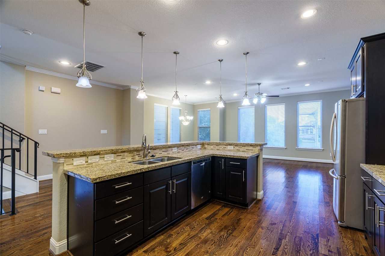 1518 Birdsall St #A - Photo 5 of 22