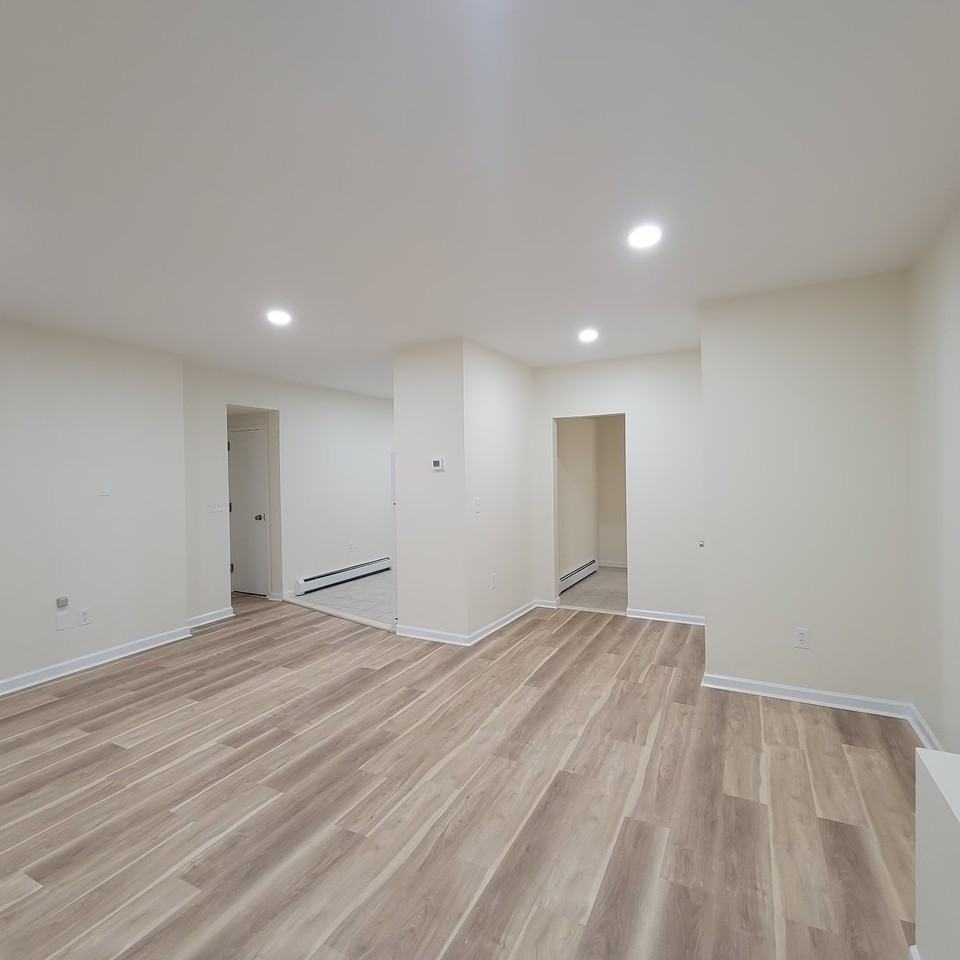 228 Orchard Street #1R - Photo 6 of 12