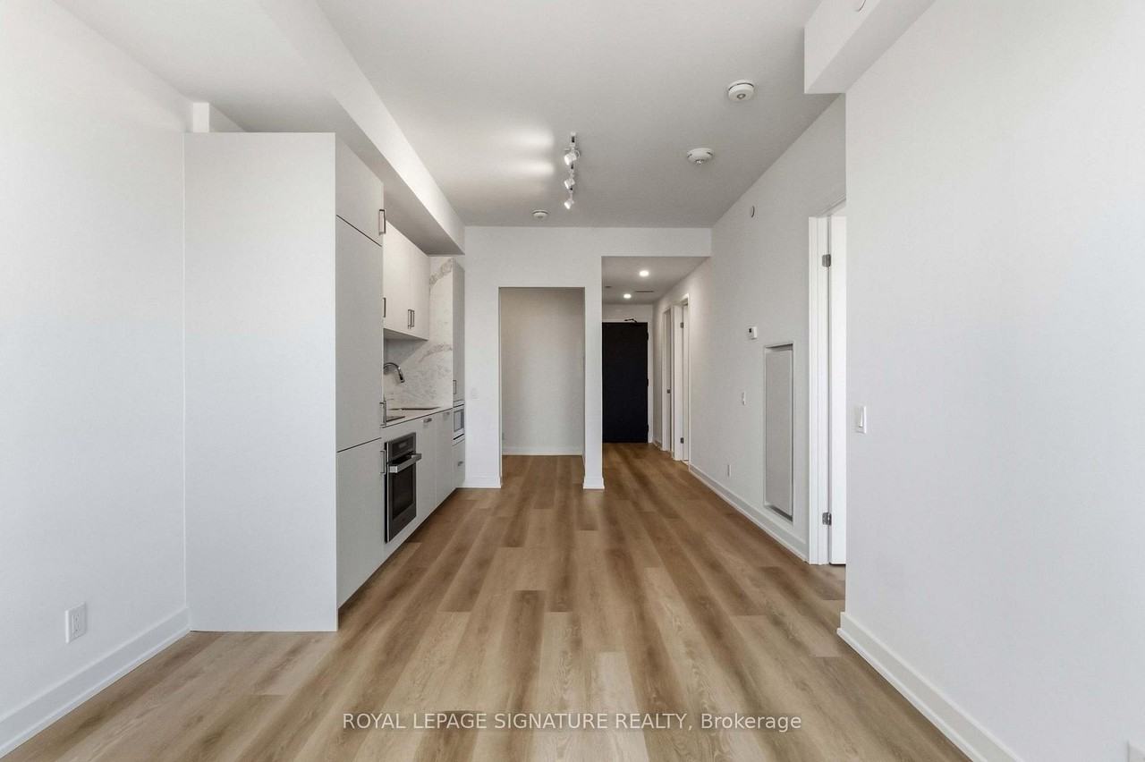 88 Queen Street East #4915 - Photo 3 of 23
