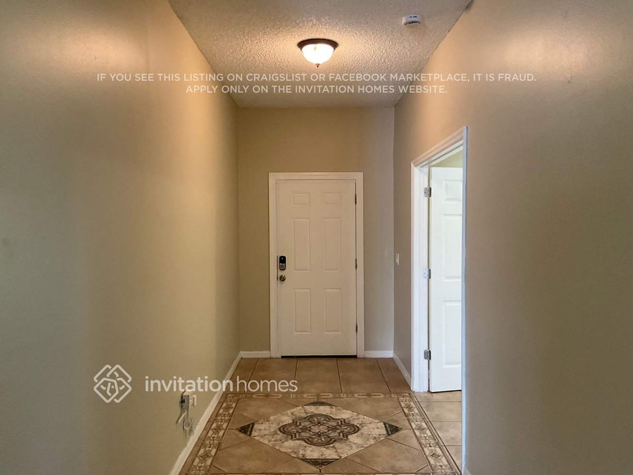 813 Lake George Dr - Photo 2 of 15