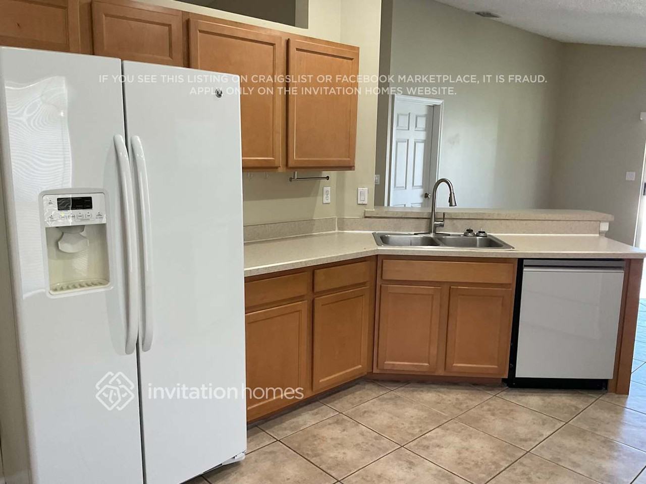 813 Lake George Dr - Photo 4 of 15