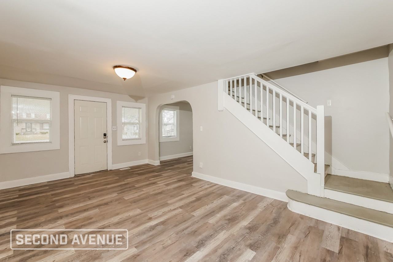 3659 N Euclid Ave - Photo 3 of 19