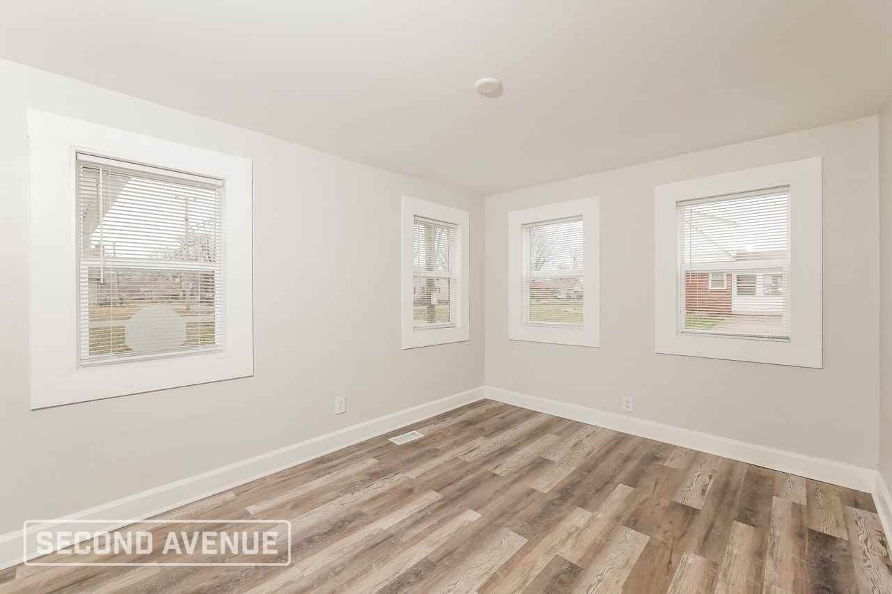 3659 N Euclid Ave - Photo 5 of 19