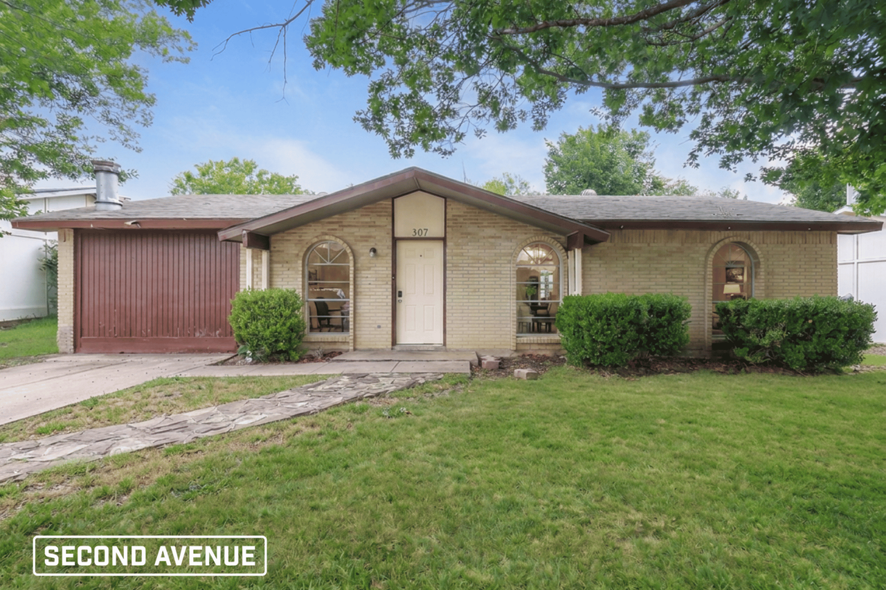 307 Halifax Ct
