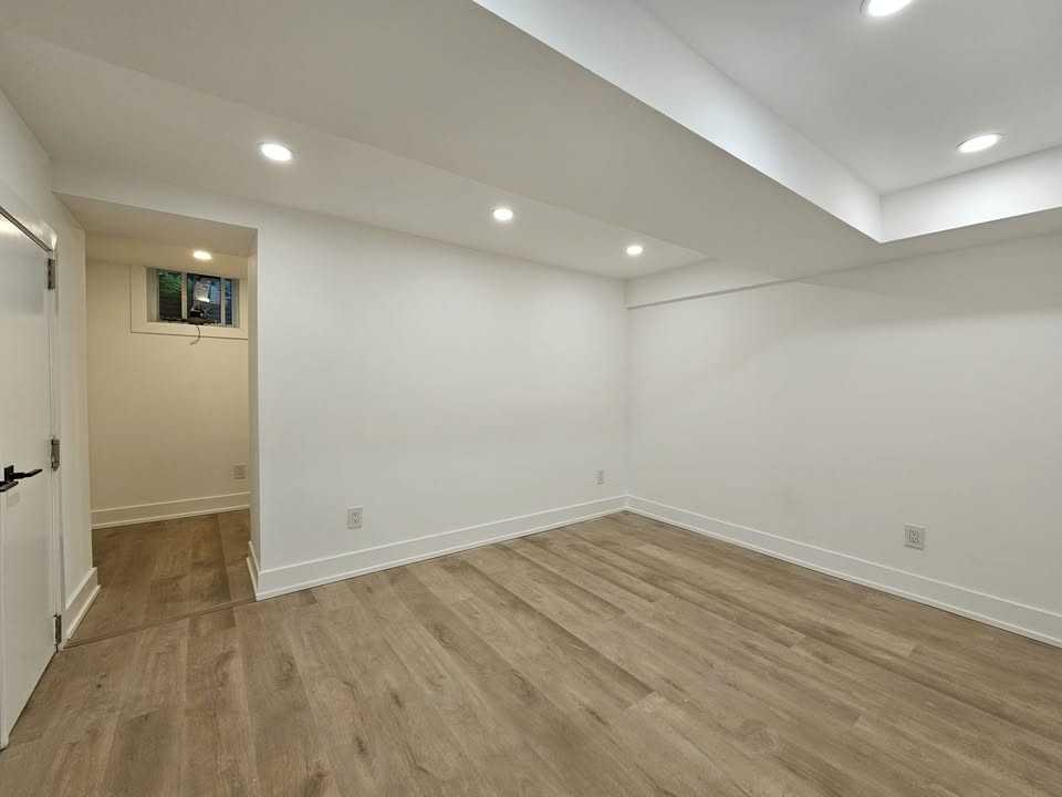 135 Bellwoods Avenue - Photo 4 of 12