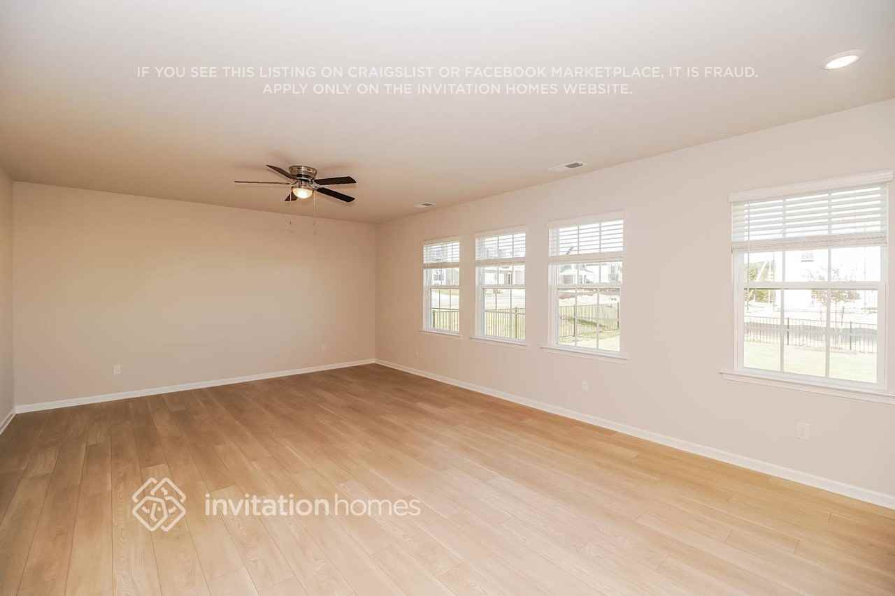 2354 Ravenglass Way - Photo 4 of 21
