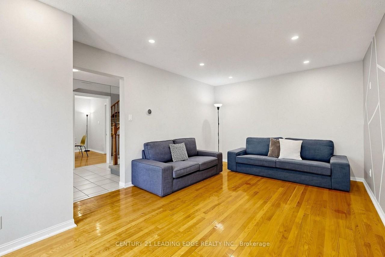 1 Briarwood Road - Photo 7 of 49