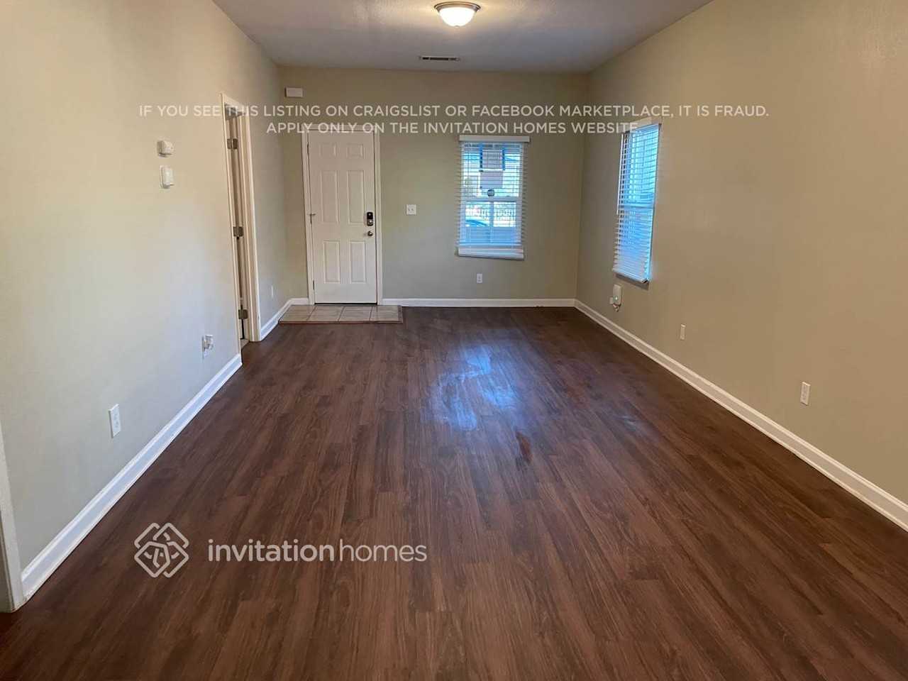 304 W 2nd St - Photo 3 of 13