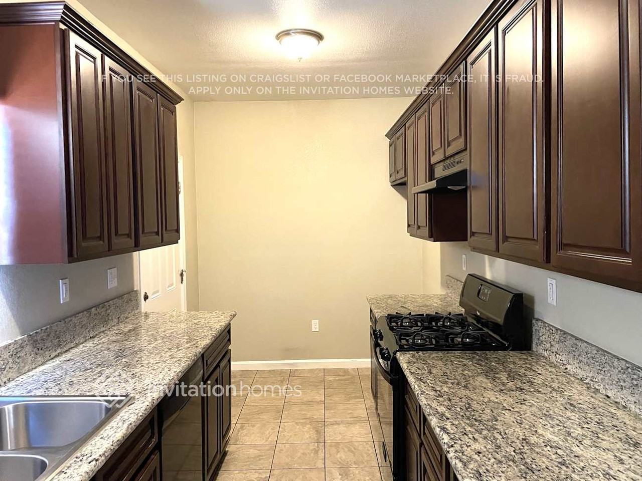 304 W 2nd St - Photo 6 of 13