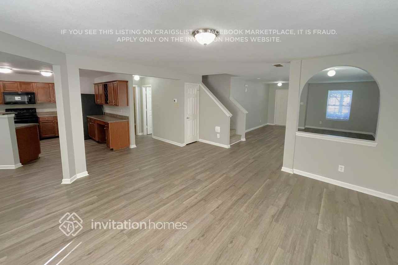 1723 Bray Dr - Photo 4 of 14