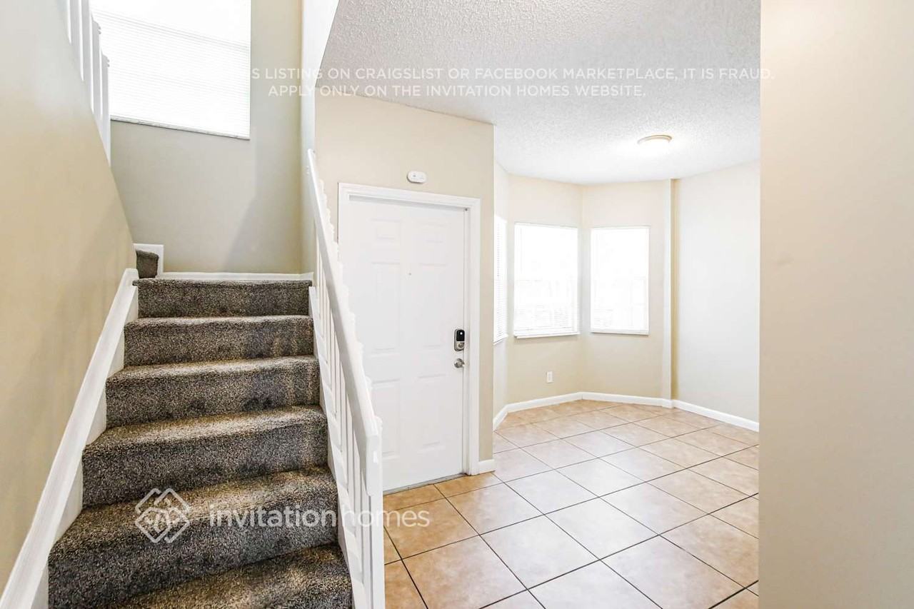 16147 Emerald Cove Rd - Photo 4 of 18