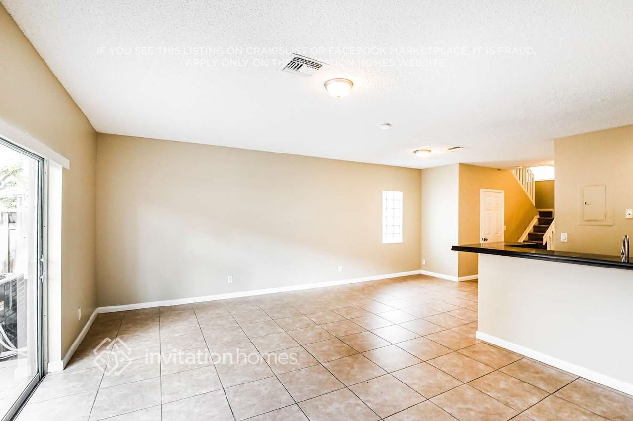 16147 Emerald Cove Rd - Photo 6 of 18