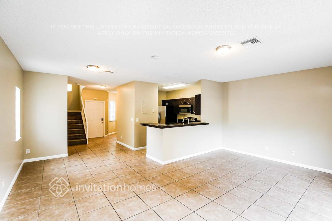 16147 Emerald Cove Rd - Photo 7 of 18