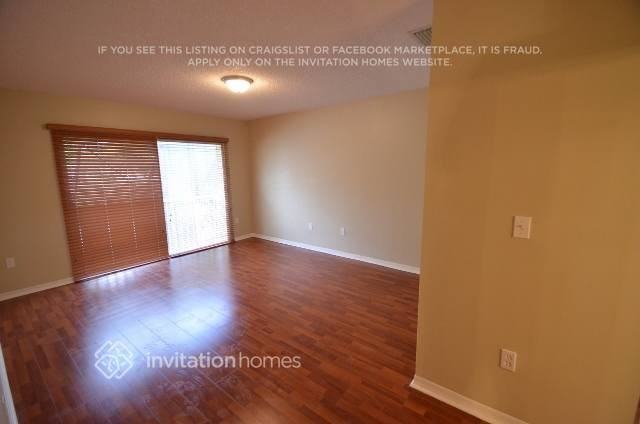 5141 Nw 102nd Ct - Photo 3 of 6